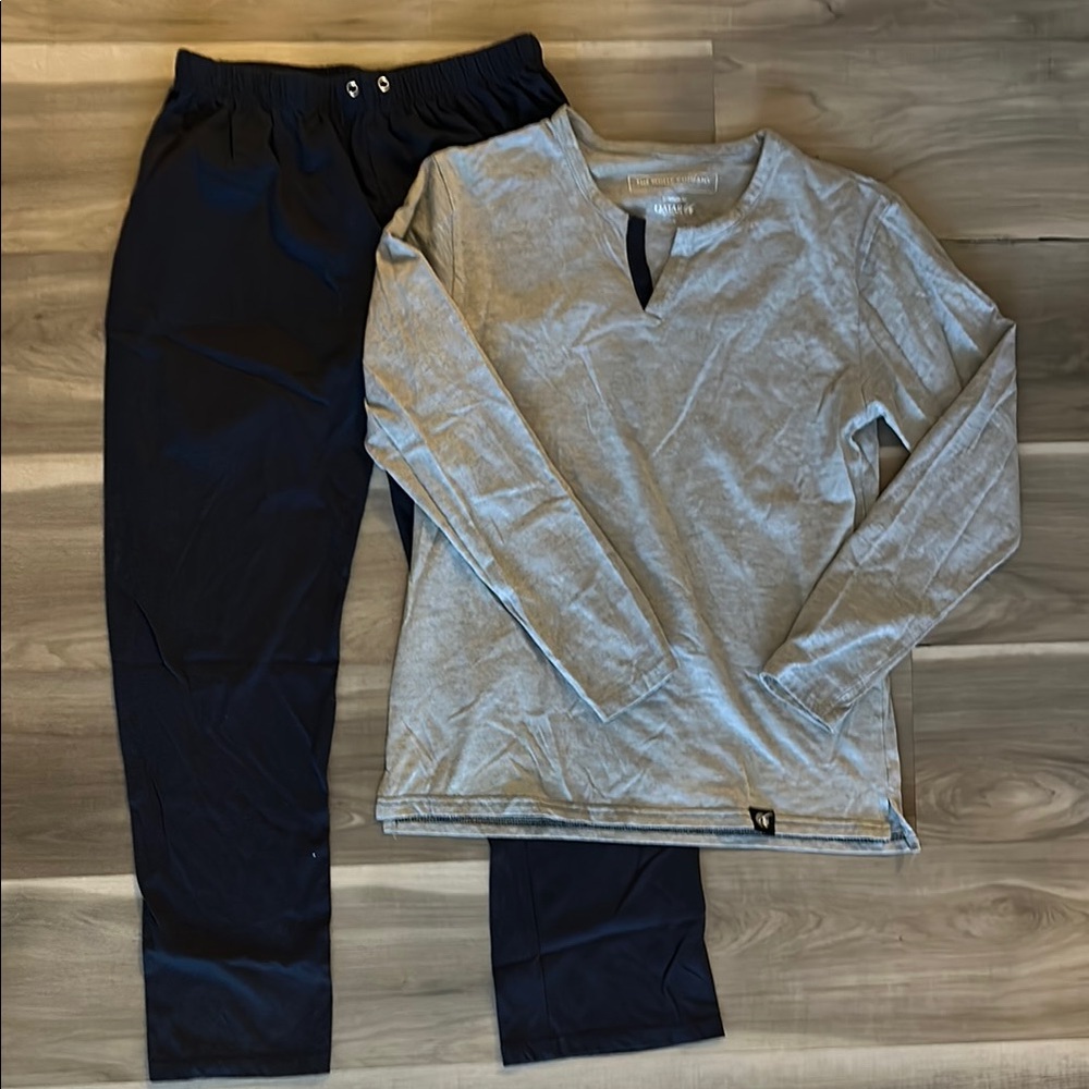 “The White Company” Gray Long Sleeve Basic Top